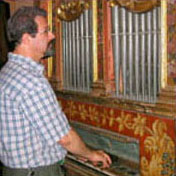 Playing a historical organ with Baroque fingerings